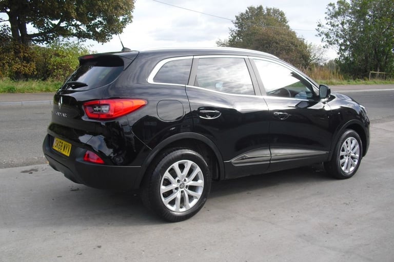 2018 Renault Kadjar 1.3 TCe Dynamique Nav SUV 5dr Petrol Manual Euro 6 (s/s) (140 ps) HATCHBACK P...