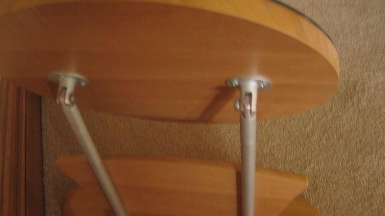 Freestanding adjustable, dressing table mirror