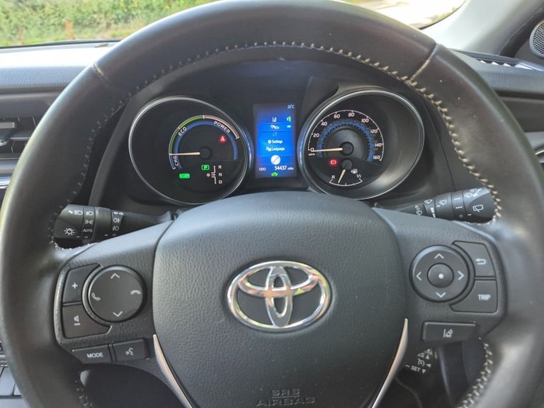 2018 Toyota Auris 1.8 VVT-h Icon Tech Hatchback 5dr Petrol Hybrid CVT Euro 6 (s/s) (136 ps) Hatch...