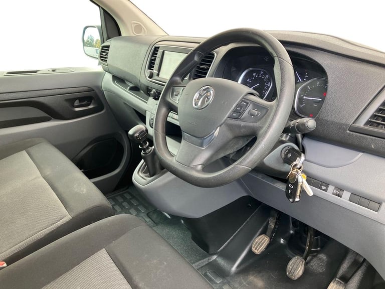 2022 Vauxhall Vivaro 2900 1.5d 100PS Dynamic H1 Van Van DIESEL Manual