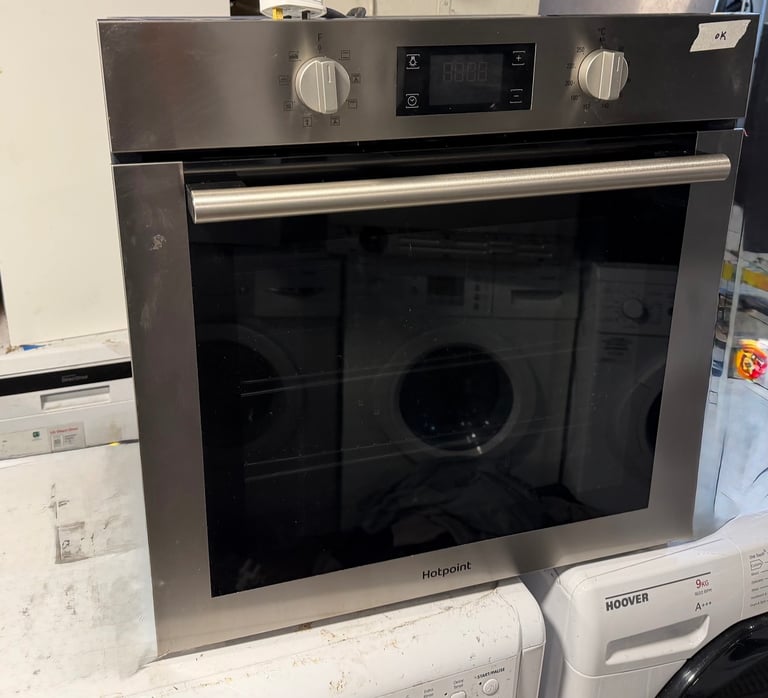 Hotpoint Built in single fan oven