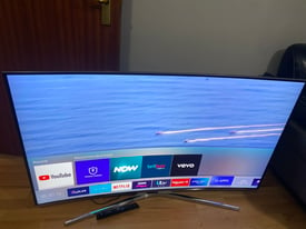 55’s Samsung tiny curve 4K smart tv Comes with remote and cable