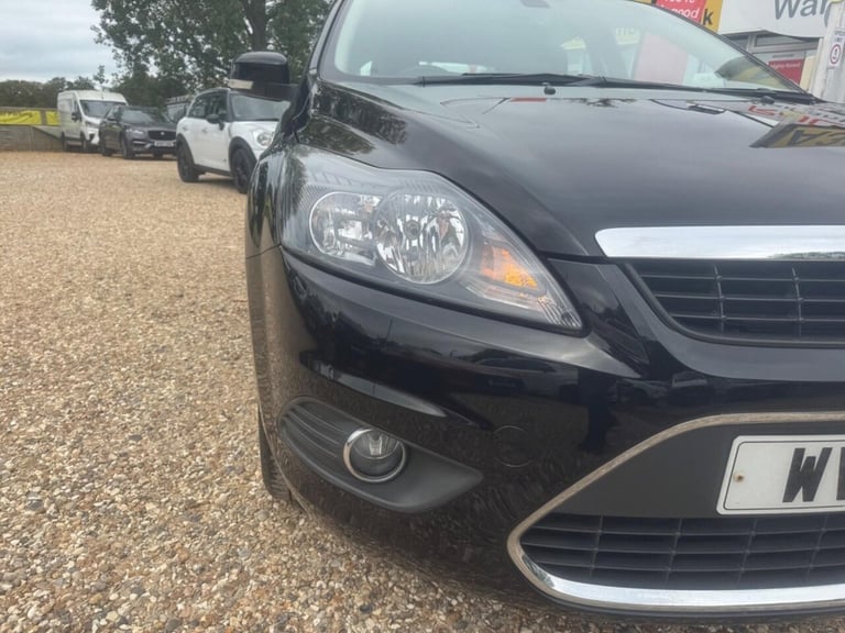 2011 Ford Focus 1.6 TDCi Titanium 5dr [110] [DPF] HATCHBACK DIESEL Manual