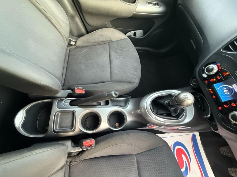 2012 Nissan Juke 1.6 Acenta 5dr [Premium Pack] HATCHBACK PETROL Manual