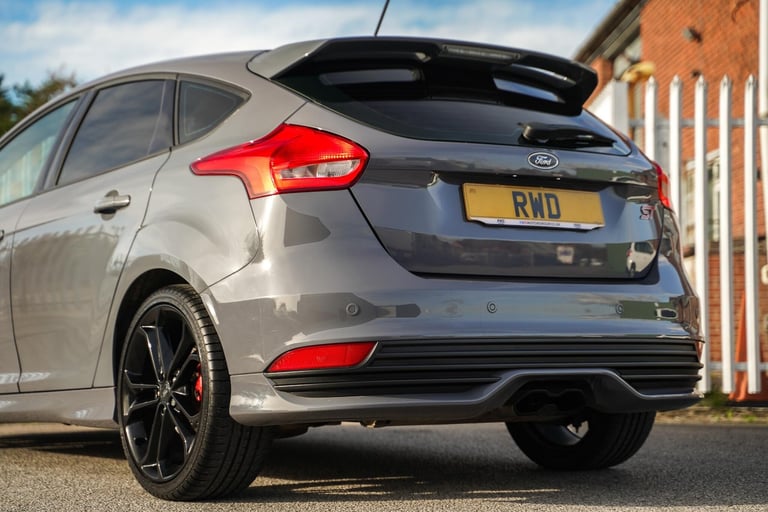 2018 Ford Focus 2.0T EcoBoost ST-3 Euro 6 (s/s) 5dr HATCHBACK Petrol Manual