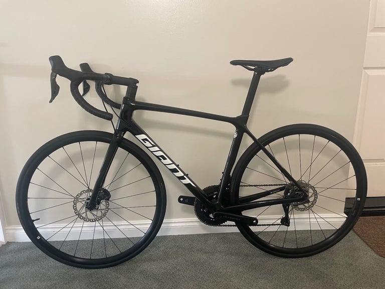As new Giant Advanced TCR 0 Disc Ultegra DI2 Full Carbon Road Bike