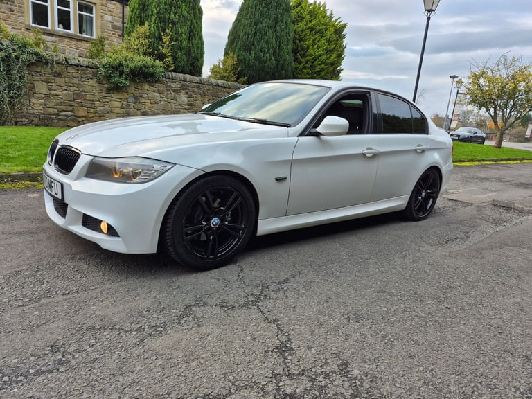 BMW, 3 SERIES, Saloon, 2010, Manual, 1995 (cc), 4 doors