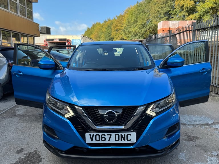 image for 2018 Nissan Qashqai 1.2 Acenta SUV LOW MILEAGE NEW MOT