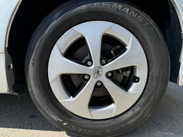 2012 Toyota Prius 1.8 VVTi Excel 5dr  Hatchback Petrol/Electric Hybrid Automatic