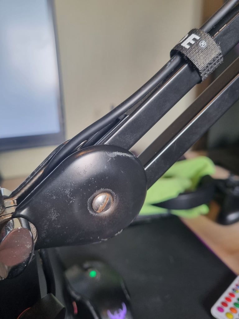 Blue Yeti Blackout USB Microphone, RODE PSA1 Professional Studio Arm + Shock Mount & 3m USB cable