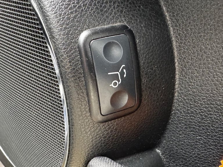 2010 60 MERCEDES-BENZ C-CLASS 2.1 C220 CDI BLUEEFFICIENCY SPORT ESTATE 5DR DIESE