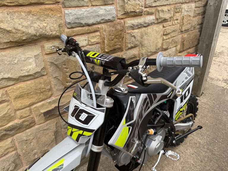 10TEN 140R 140CC 17/14  YOUTHS DIRT BIKE NEW