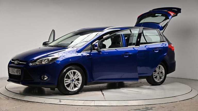 2013 Ford Focus 1.6 Titanium Navigator Powershift Euro 5 5dr ESTATE Petrol Automatic