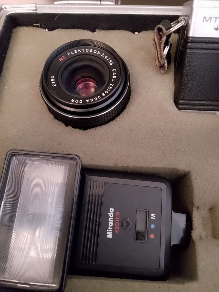 Camera Praktica 