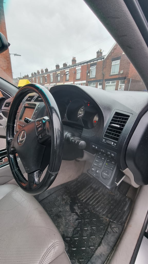 GS300 V6 245HP AUTO PXWELCOME 