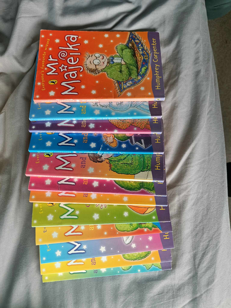 Mr Majeika Books X12