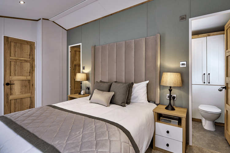 Spacious 43x14.5 Brand New 2-Bed Holiday Home | Abbots Salford Holiday Park