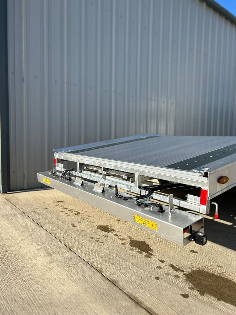 CRAFTER MOVANO ALUMINIUM RECOVERY TRUCK BODY BEAVERTAIL BODY CAR TRANSPORTER