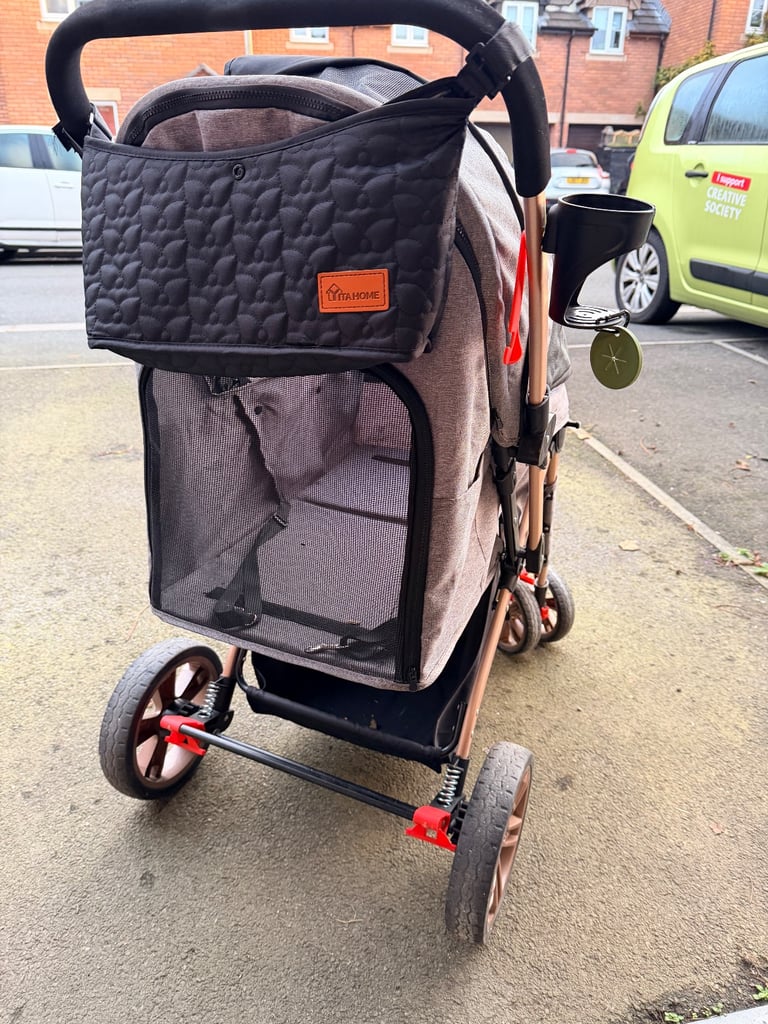 Puppy / Dog Pram pushchair
