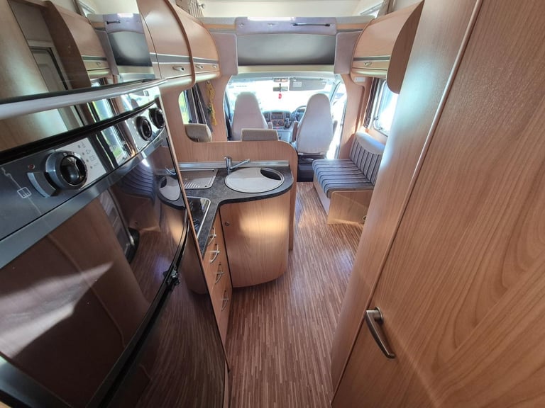 Burstner Levanto A576, 2008, Manual, 6 berth, 4 belts, bunk beds, air suspension