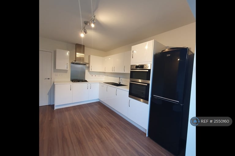 3 bedroom house in Featherstone Crescent, Heald Green, Cheadle, SK8 (3 bed) (#2550160)