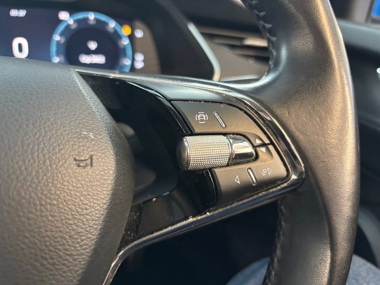 2020 70 SKODA OCTAVIA 1.5 TSI ACT SE TECHNOLOGY ESTATE 5DR PETROL MANUAL EURO 6 