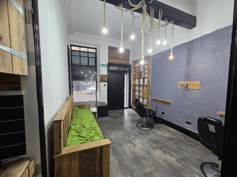 Shop to rent with large basement