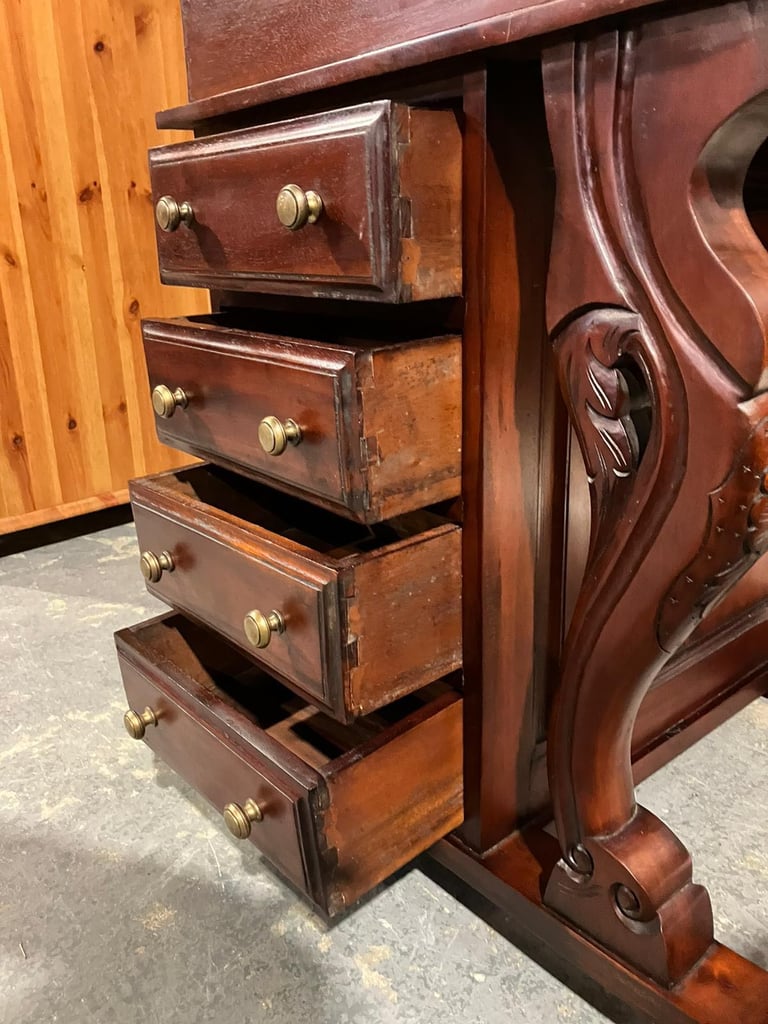 Stunning Chesterfield Mahogany Davenport Desk - Delivery