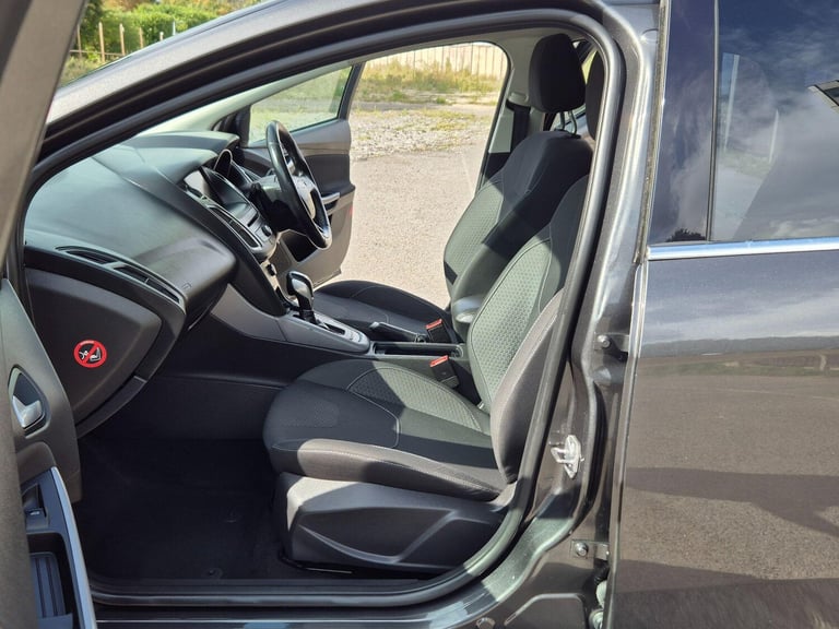 2015 Ford Focus 1.6 Zetec Powershift Euro 6 5dr HATCHBACK Petrol Automatic