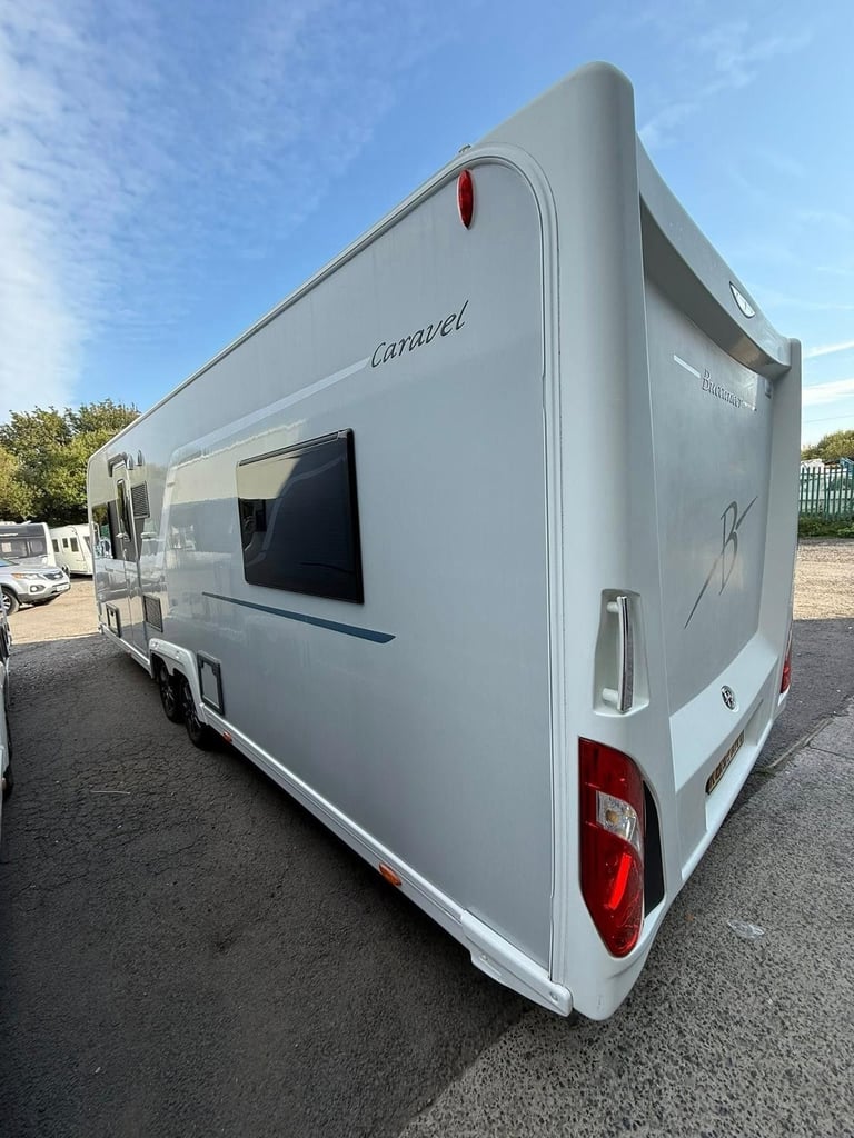 2015 BUCCANEER CARAVEL - 4 BERTH CARAVAN 