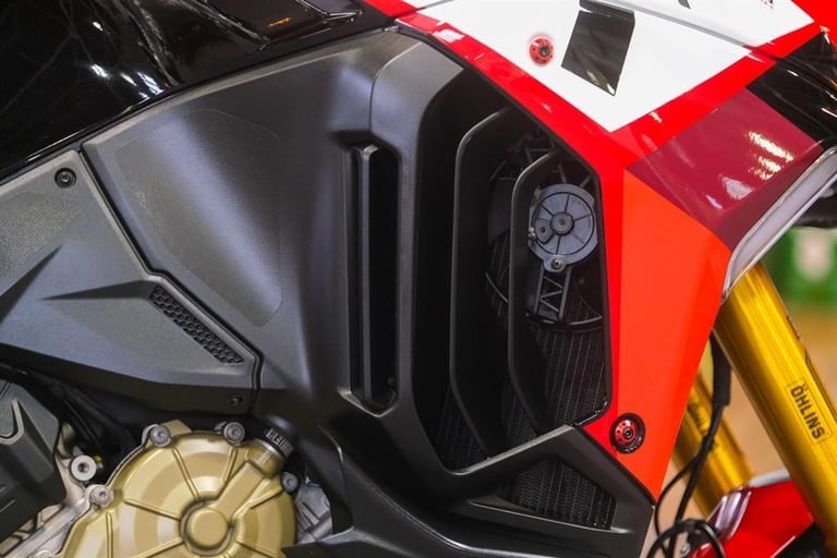 Ducati Multistrada V4 *The Ultimate Pikes Peak*