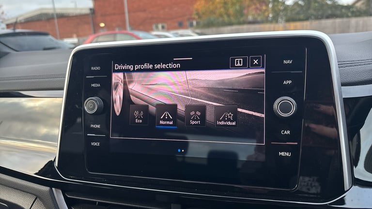 2022 Volkswagen T-Roc 1.5 TSI R-Line 5dr DSG Petrol Hatchback Hatchback Petrol Automatic