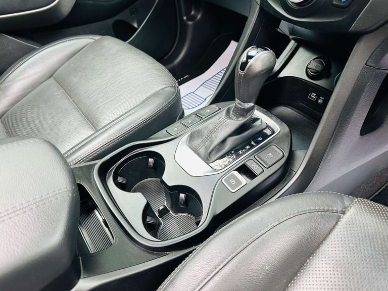 2016 Hyundai Santa Fe 2.2 Santa Fe Premium SE Blue Drive CRDi Auto 4WD 5dr SUV Diesel Automatic