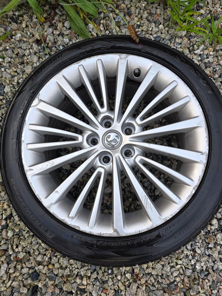 Alloy wheels plus tyres