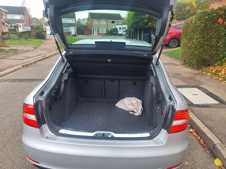 Skoda, SUPERB, Hatchback, 2014, Manual, 1968 (cc), 5 doors