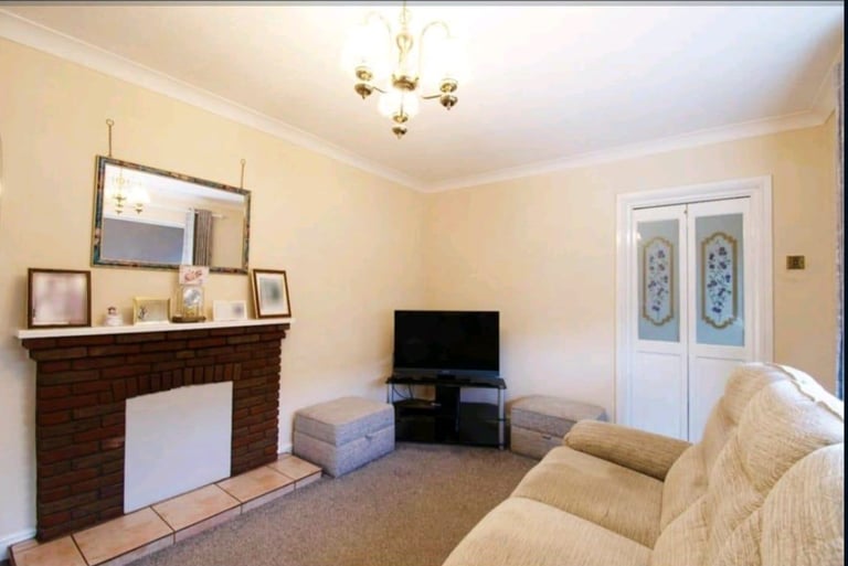 Affordable big size single room to rent in carpainters park watford 
