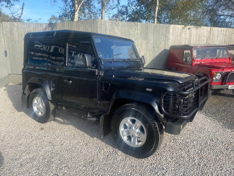  Land Rover Defender 90 2.5 TDi County Station Wagon 3dr Diesel Manual (111 bhp) Diesel Manual