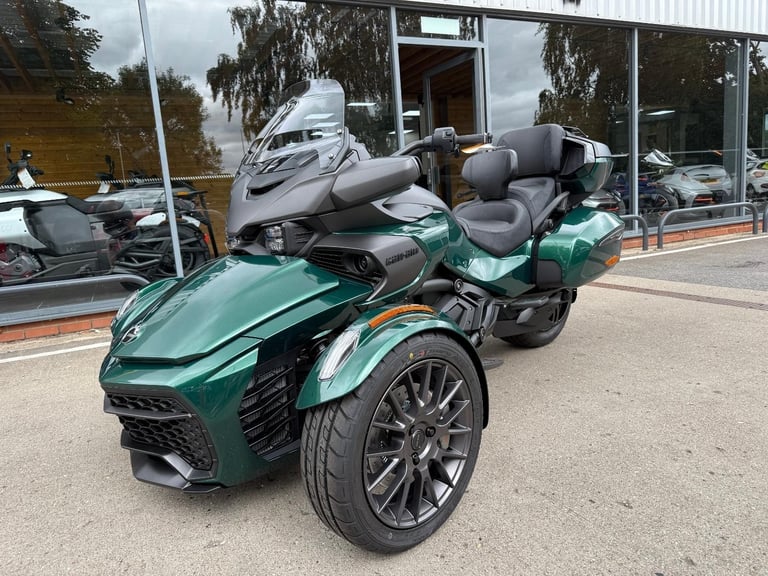 image for 2025 Can-Am Spyder F3 Limited 1330cc 6 speed semiauto trike British Racing Green