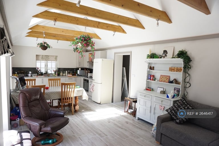 image for 1 bedroom house in Outside Guest Suite At Easthampnett , Easthampnett, Chichest (1 bed) (#2646417)