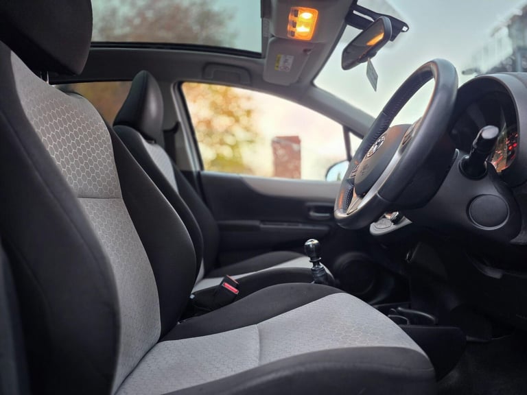 2013 Toyota Yaris 1.33 Dual VVT-i T Spirit Euro 5 5dr HATCHBACK Petrol Manual