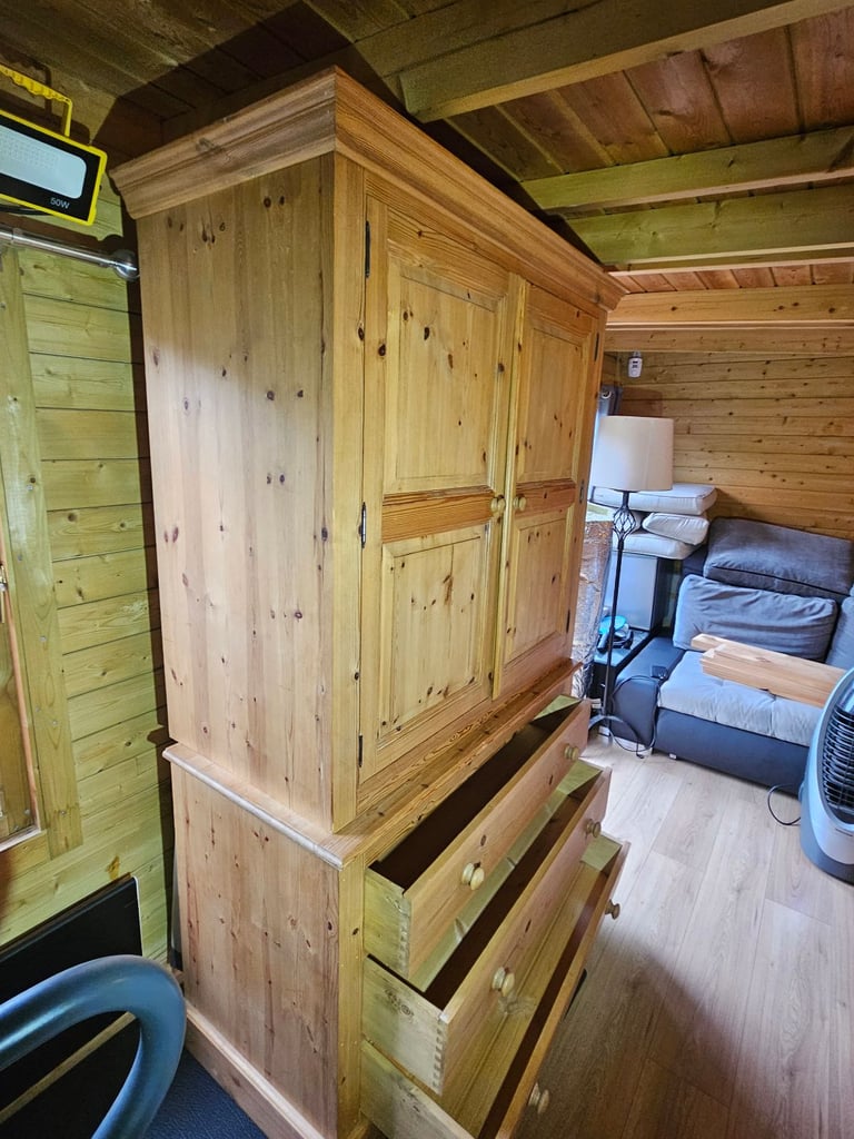 Solid pine wardrobe with 3 large drawers 