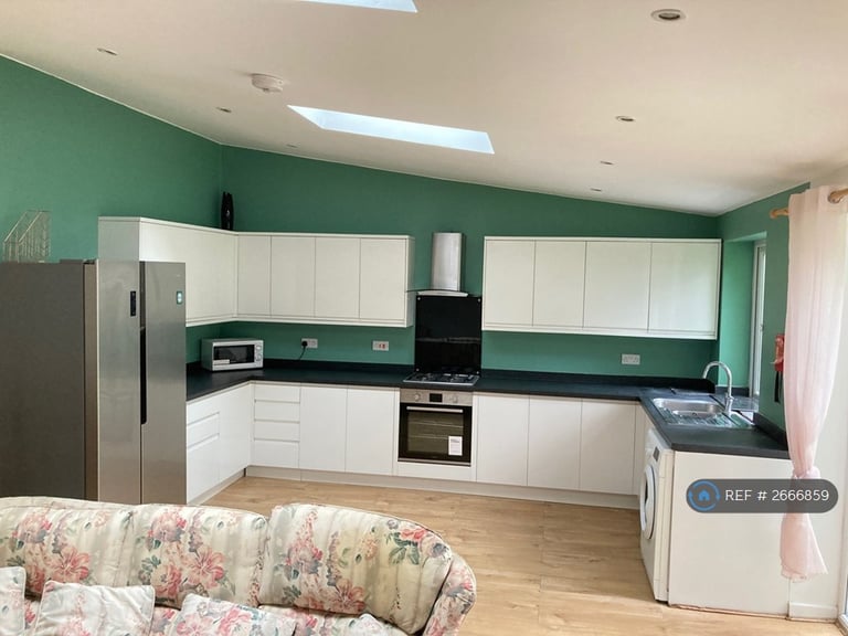 5 bedroom house in Vincent Street, Southampton, SO15 (5 bed) (#2666859)