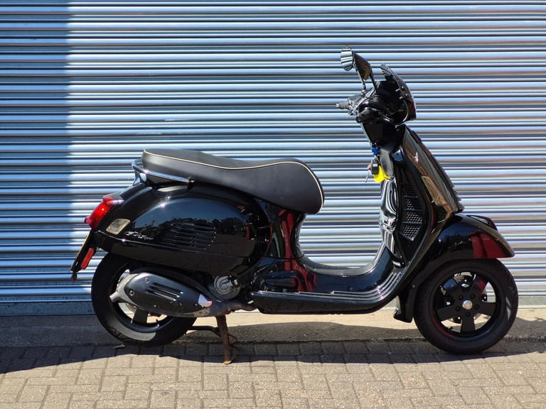 image for Piaggio Vespa GTS 300 Super