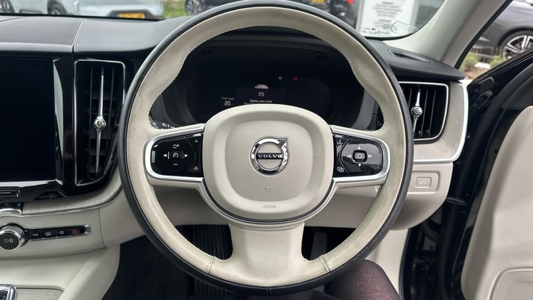 2021 Volvo XC60 2.0 B5P Inscription 5dr AWD Geartronic ESTATE PETROL Automatic