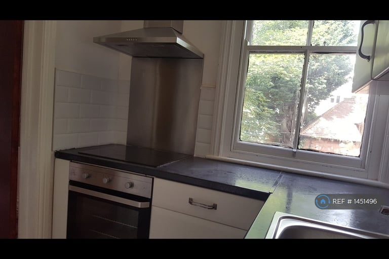 1 bedroom flat in Mansfield Road, Nottingham, NG5 (1 bed) (#1451496)