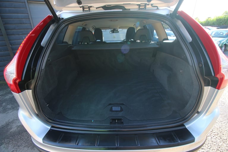 2011 Volvo XC60 D3 [163] SE Lux 5dr Geartronic ESTATE Diesel Automatic