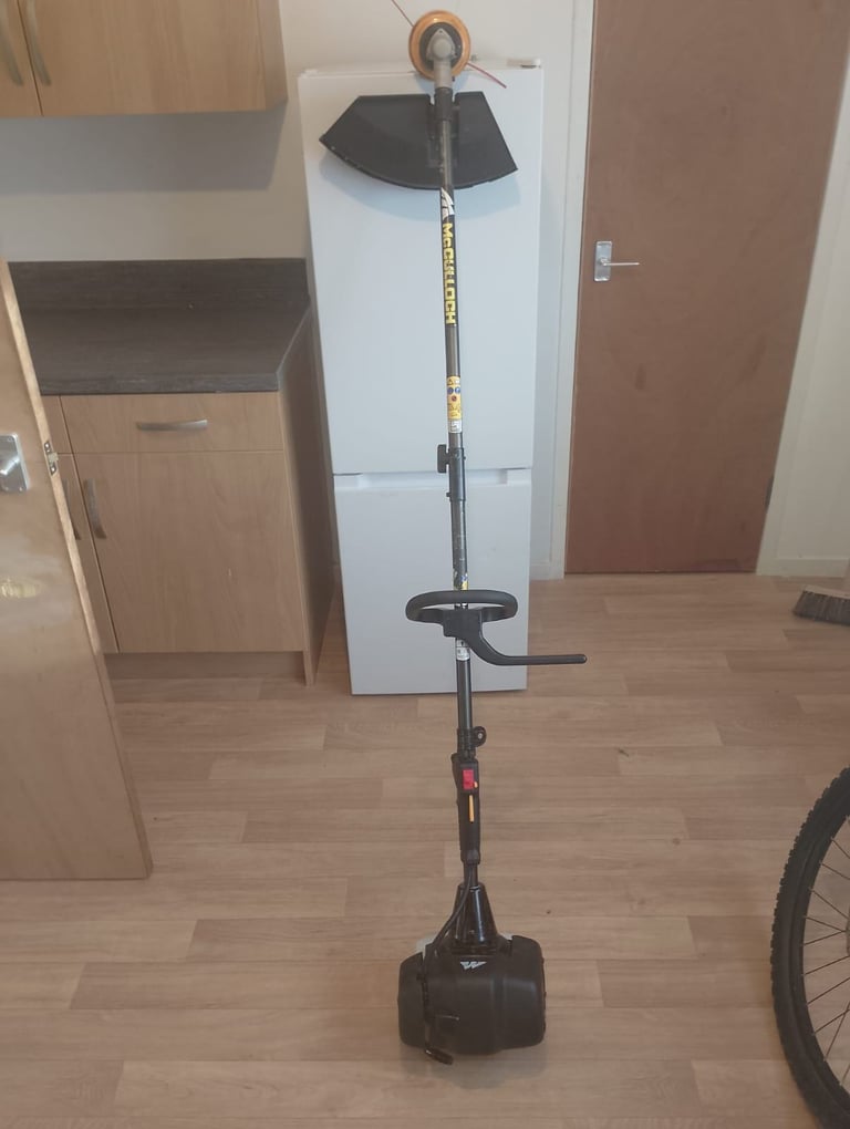 Mcculloch petrol strimmer 