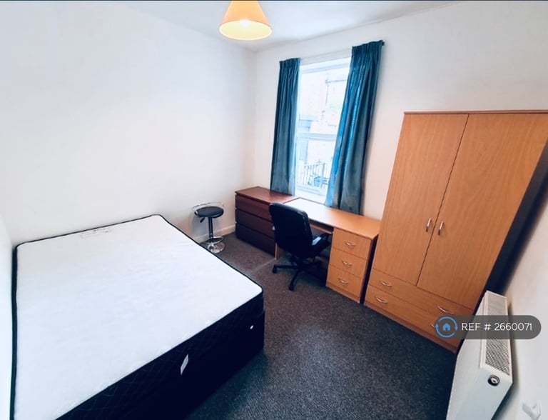 7 bedroom house in Oxford Street, Leamington Spa, CV32 (7 bed) (#2660071)