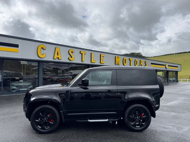 2023 23 LAND ROVER DEFENDER 3.0 D250 MHEV X-DYNAMIC SE Diesel Santorini Black