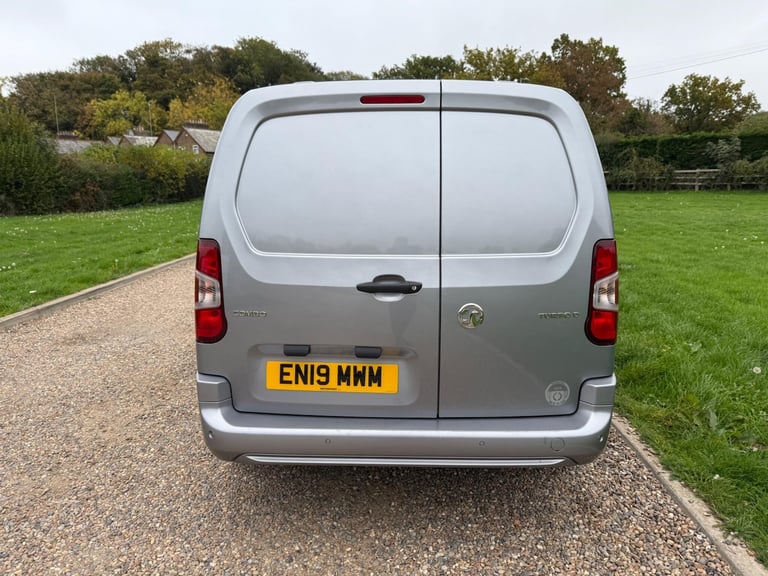 2019 Vauxhall Combo 1.5 Turbo D 2300 Sportive L2 H1 Euro 6 (s/s) 4dr PANEL VAN Diesel Manual